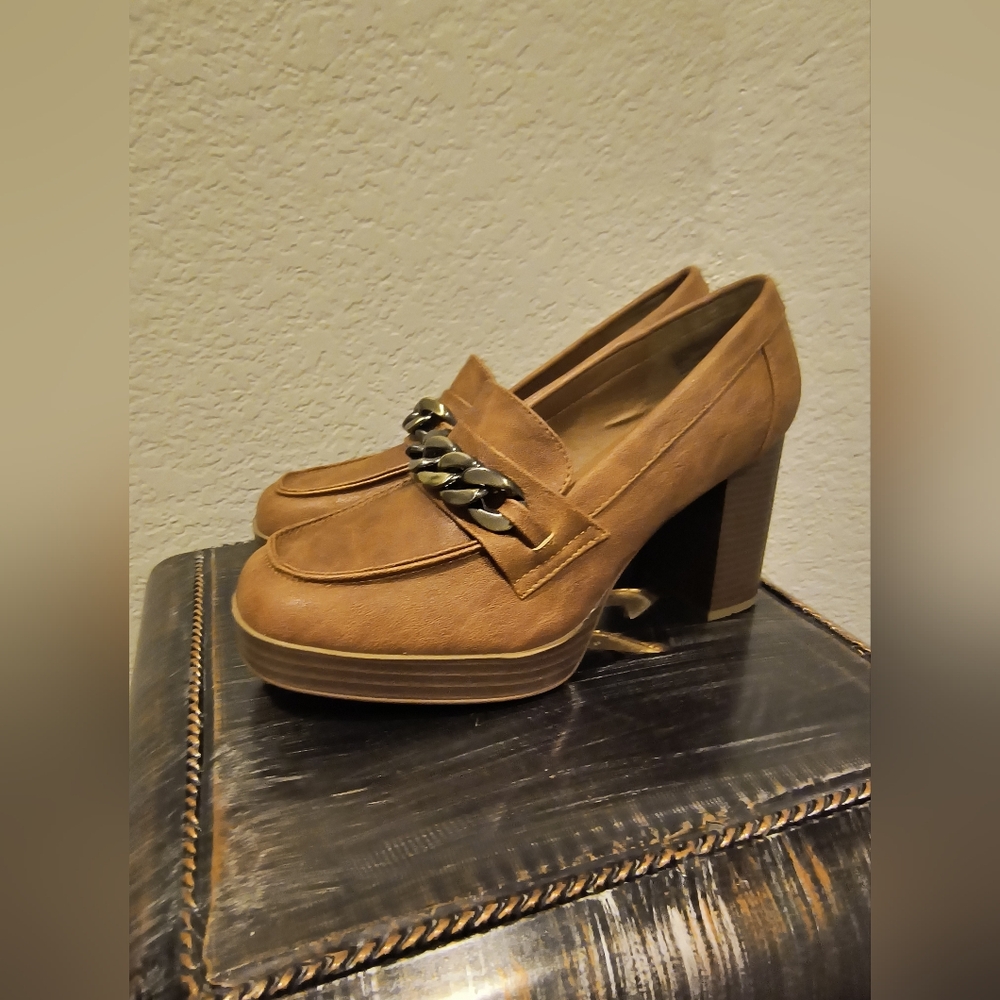 Platform Loafers - Picture 3 of 6